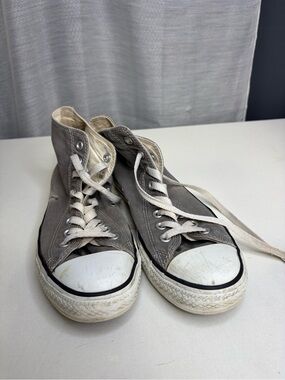 Converse High-Top Sneakers in Taupe and Cream Size 9